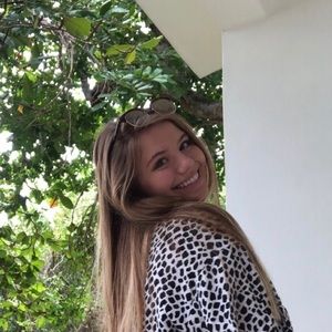 Meet your Posher, Abby